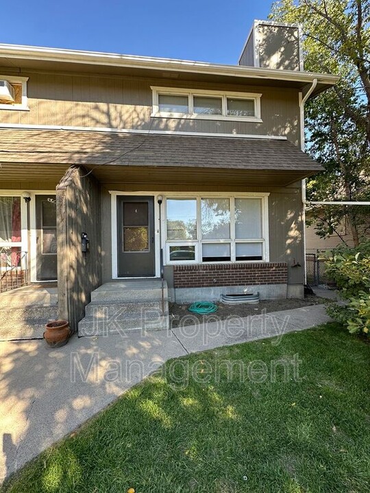 919 1st Ave SW in Great Falls, MT - Foto de edificio