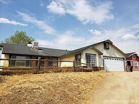 20351 Tamarac Dr in Tehachapi, CA - Building Photo