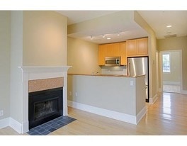32 Fairfield St Apartments