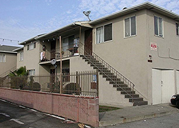 10021 S Western Ave in Los Angeles, CA - Building Photo