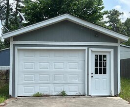 14246 Ravine in Willis, TX - Building Photo - Building Photo