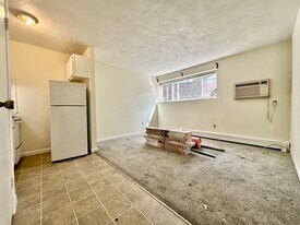 360 Market St, Unit B4 in Boston, MA - Building Photo