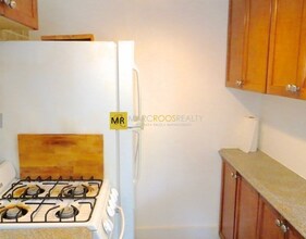 10 Melrose St, Unit 3 in Boston, MA - Foto de edificio - Building Photo