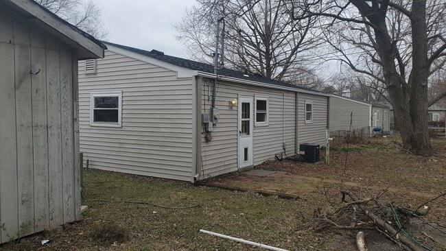 1416 Plaza Pl in Wentzville, MO - Foto de edificio - Building Photo