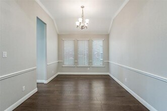 8042 Acoma Ln in Dallas, TX - Building Photo - Building Photo