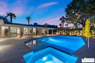2367 S Yosemite in Palm Springs, CA - Building Photo