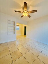 3690 SW 24th St in Miami, FL - Building Photo - Building Photo