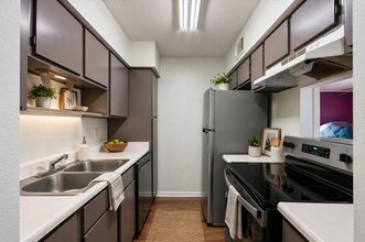 8517 Hearth Dr in Houston, TX - Building Photo - Building Photo