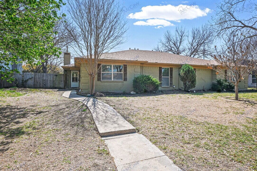 4302 Segura Ct N in Fort Worth, TX - Building Photo