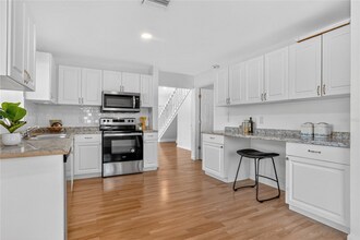 3944 37th St Ct W in Bradenton, FL - Building Photo - Building Photo