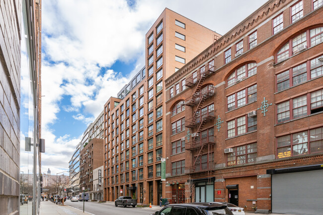 538-546 W 28th St in New York, NY - Building Photo - Building Photo