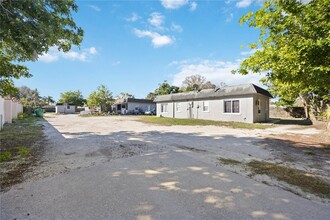 838 Whitfield Ave in Sarasota, FL - Building Photo - Building Photo