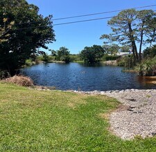 893 E Valley Dr in Bonita Springs, FL - Building Photo - Building Photo