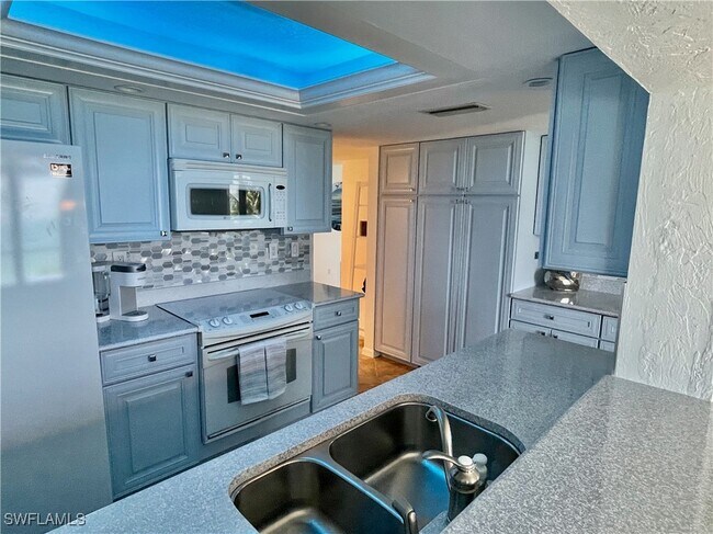 property at 10525 Gulf Shore Dr