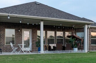 7105 Pampas Pl in Venus, TX - Building Photo - Building Photo