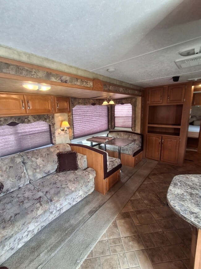 property at 3115 Fairlane Rd