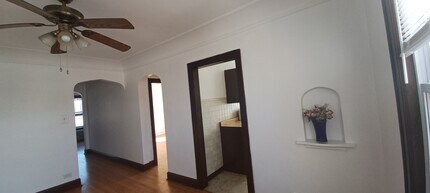 2614 N Lockwood Ave, Unit 2 in Chicago, IL - Foto de edificio - Building Photo