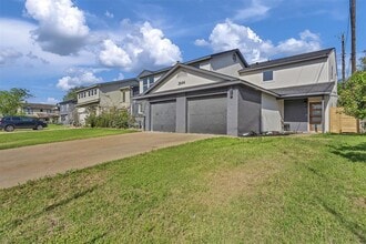 2644 Gwendolyn Ln in Austin, TX - Building Photo - Building Photo