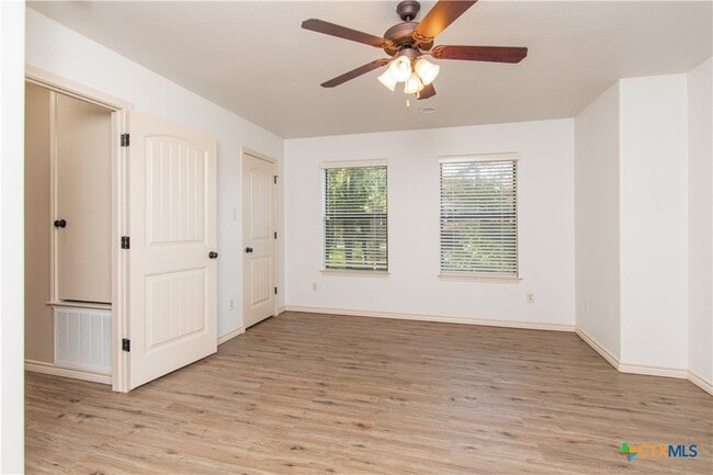 property at 1020 Woodland Bend Cir