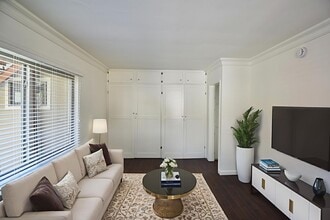 605-609 N Hollywood Way, Unit 609-A in Burbank, CA - Building Photo - Building Photo