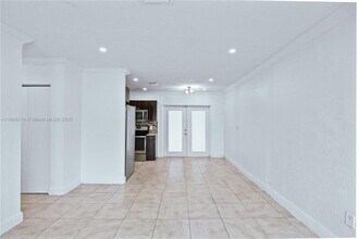 3230 NW 171 Terrace in Miami Gardens, FL - Building Photo - Building Photo