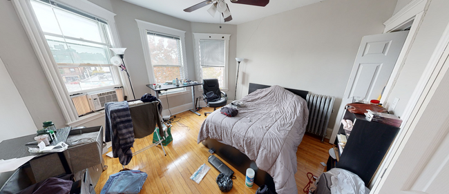11 Pleasant Pl, Unit 10-3 in Cambridge, MA - Building Photo - Building Photo