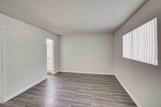 Casa Del Cielo Apartments in Palm Springs, CA - Building Photo - Interior Photo