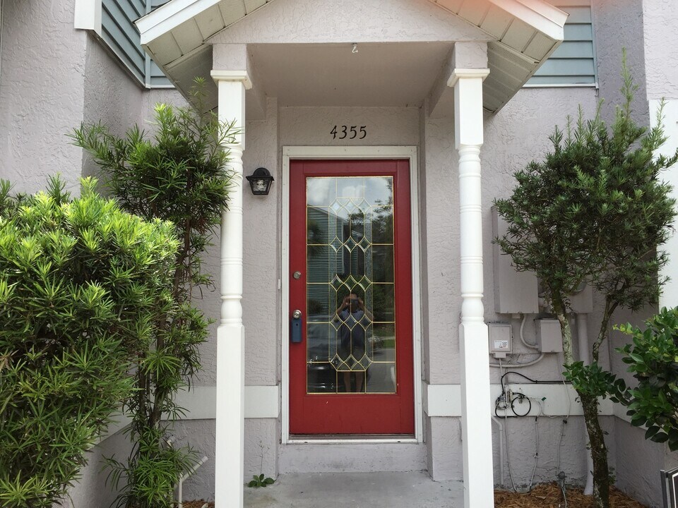 4355 Brook Hollow Cir in Winter Springs, FL - Building Photo