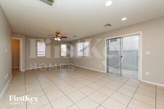 8301 W Wildwood Glen Dr, Unit 14106104 in Las Vegas, NV - Building Photo - Building Photo