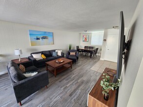 5180 N Wishon Ave, Unit 302 Furnished in Fresno, CA - Building Photo - Building Photo