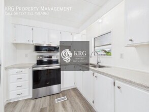 957 Tarrson Blvd in Lady Lake, FL - Building Photo - Building Photo
