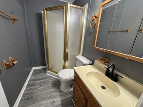 805-807 9th St-Unit -805 9th St (Right) in Colona, IL - Building Photo - Building Photo