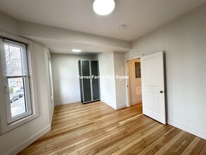 5 Saint Margaret St, Unit 2 in Boston, MA - Building Photo - Building Photo