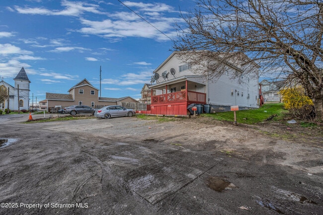 1418 N Main Ave in Scranton, PA - Building Photo - Building Photo