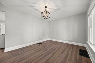 2876 Indianola Ave in Columbus, OH - Building Photo - Building Photo