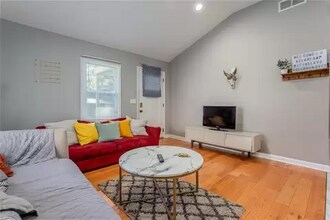 2931 Diana Dr SW in Atlanta, GA - Building Photo - Building Photo