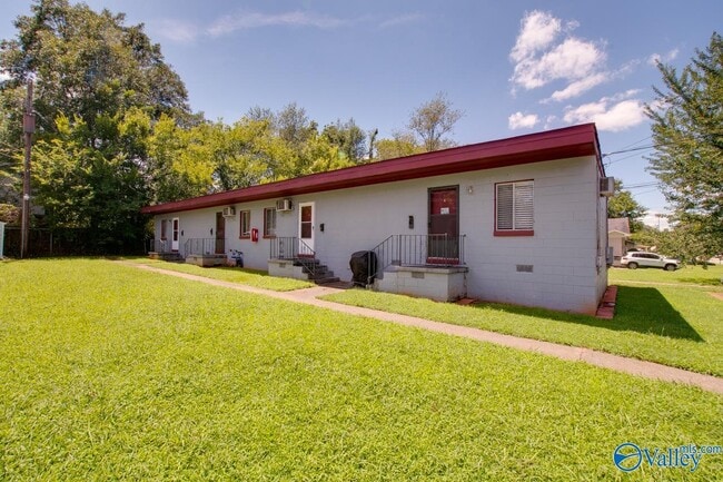 1328 Oshaughnessy Ave NE in Huntsville, AL - Building Photo - Building Photo