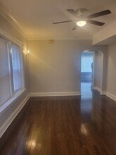 7918 S Essex Ave, Unit 1 in Chicago, IL - Building Photo - Building Photo