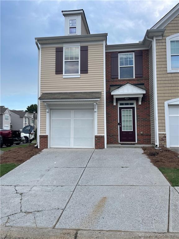 property at 1919 Dilcrest Dr