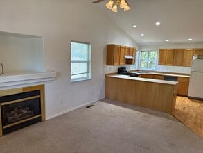 20053 Rock Bluff Cir in Bend, OR - Building Photo - Building Photo