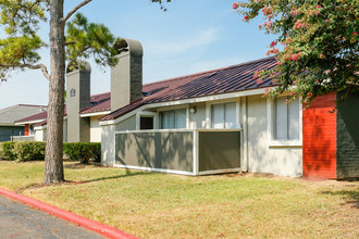 Arbor Gate Apartment Homes in Houston, TX - Building Photo - Building Photo