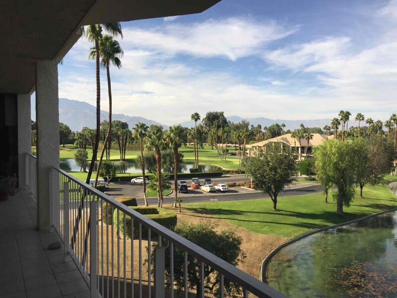 910 Island Dr, Unit 404 in Rancho Mirage, CA - Foto de edificio