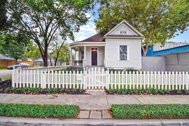 property at 401 Northwood St