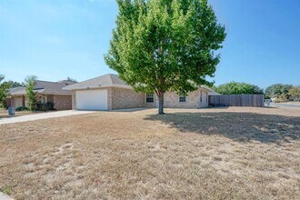 407 Bent Wood Dr in Leander, TX - Building Photo - Building Photo