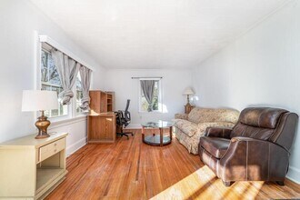 11733 Idlewild Rd in Matthews, NC - Building Photo - Building Photo