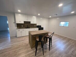 272 River Rd in Dalmatia, PA - Foto de edificio - Building Photo