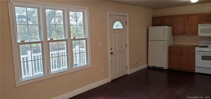 276 Berkshire Rd in Newtown, CT - Building Photo - Building Photo