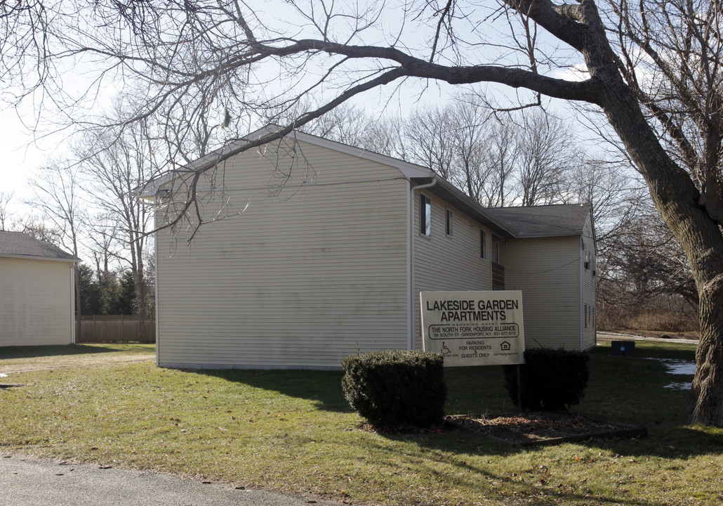 Building 1 in Greenport, NY - Building Photo