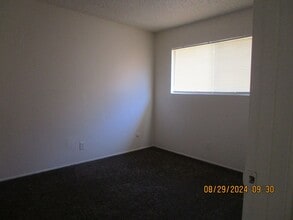3616 Micheli Ct in Bakersfield, CA - Building Photo - Building Photo