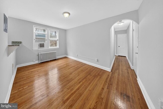 property at 4703 Ravenswood Rd